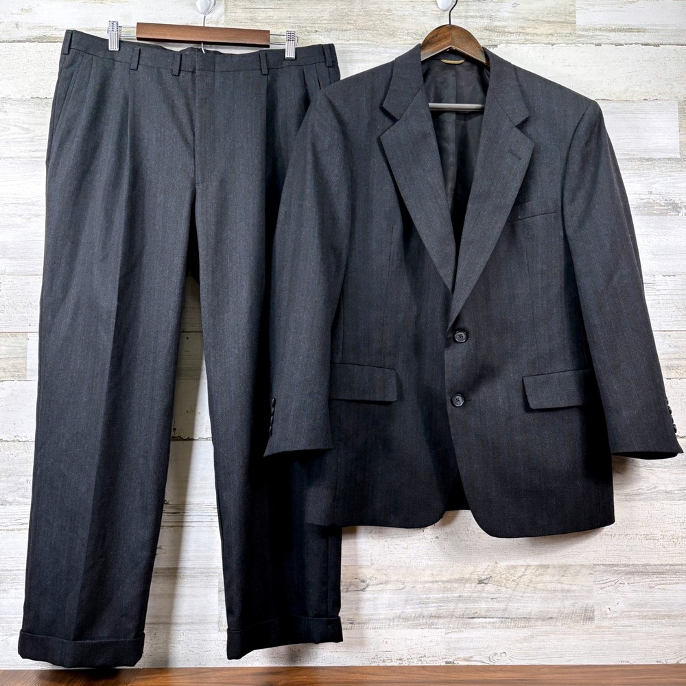 Hart Schaffner Marx Suit Mens 42S 36x28 Charcoal Pinstripe Wool Gold Trumpeter